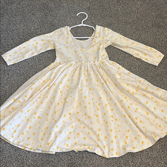 White and Cream Casual Sundress with Puff Sleeves and Scoop Neck - Picture 2 of 7